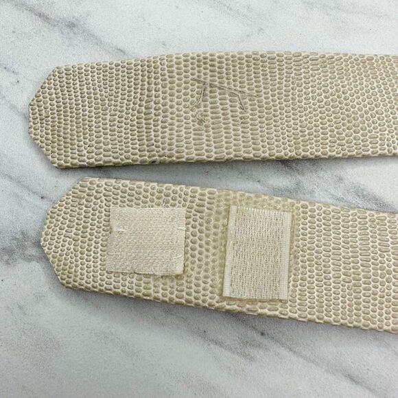 Off White Embossed Faux Leather No Buckle Belt Size Small S Womens - Picture 5 of 12